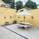 Luxury 2 Bedroom Townhouse - Town Centre 3 Minute Walk -free Parking -wifi Killarney