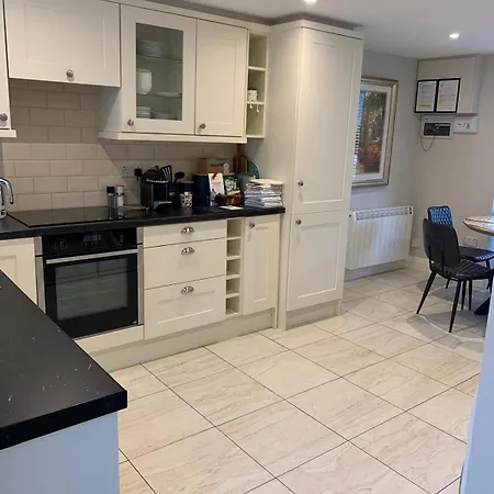 Holiday home 3 Fair Hill House Centrally Located With Parking And Wifi Sleeps 6