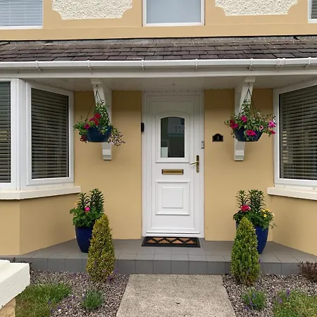 3 Fair Hill House Centrally Located With Parking And Wifi Sleeps 6 Killarney
