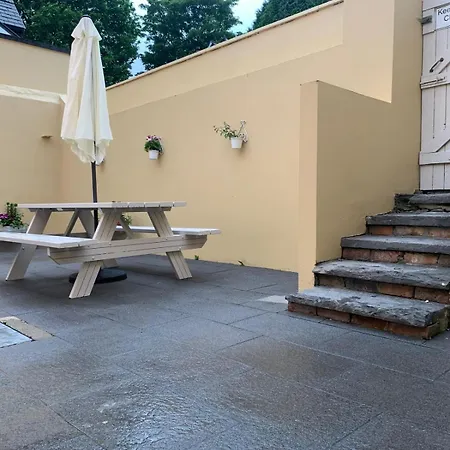 3 Fair Hill House Centrally Located With Parking And Wifi Sleeps 6 Holiday home *