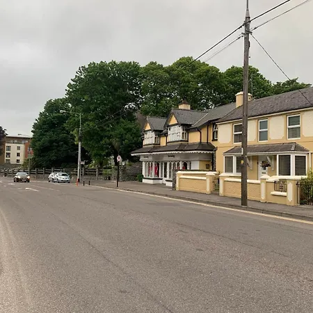 3 Fair Hill House Centrally Located With Parking And Wifi Sleeps 6 Holiday home Killarney