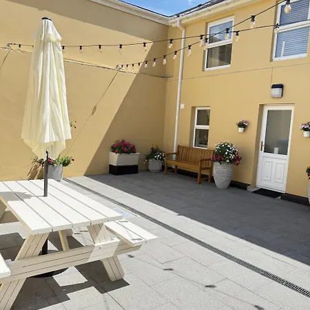 Luxury 2 Bedroom Townhouse - Town Centre - Free Private Parking Ubytování v soukromí Killarney