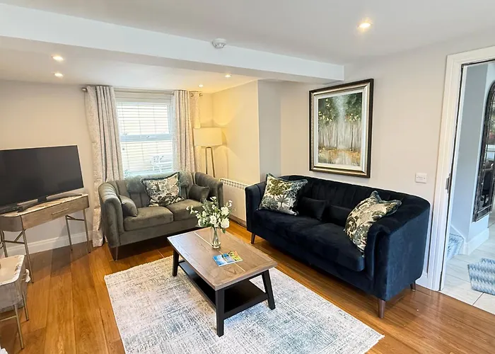 Luxury 2 Bedroom Townhouse - Town Centre 3 Minute Walk -free Parking -wifi * Killarney