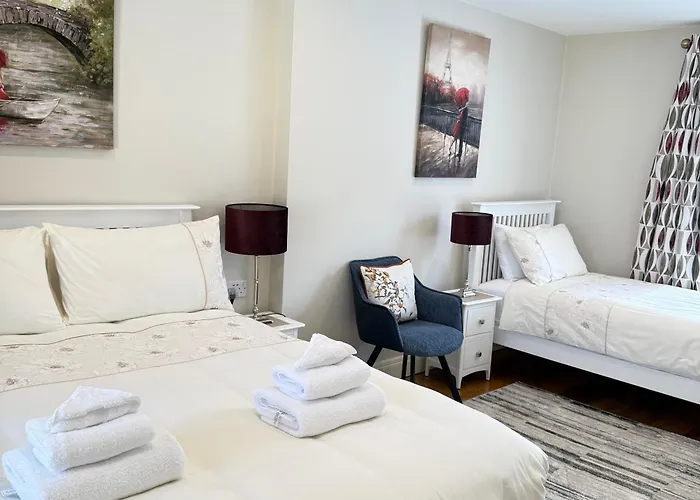 Luxury 2 Bedroom Townhouse - Town Centre 3 Minute Walk -free Parking -wifi Pansiyon Killarney