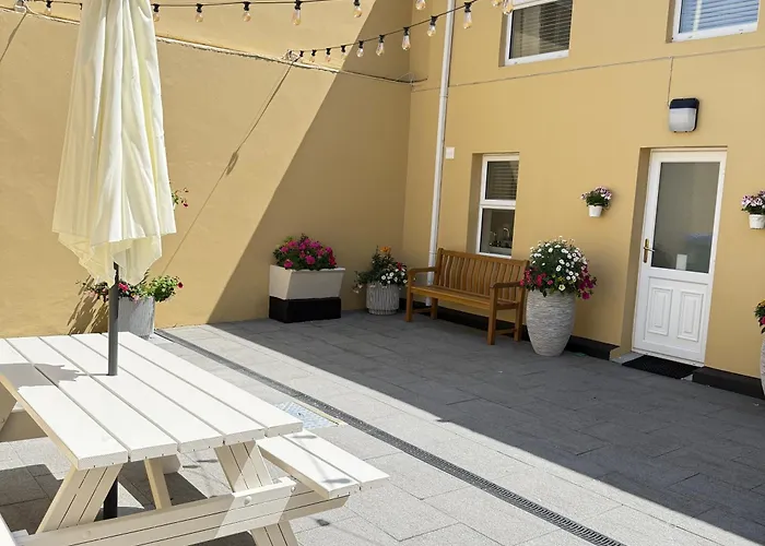 Luxury 2 Bedroom Townhouse - Town Centre 3 Minute Walk -free Parking -wifi Pansiyon Killarney
