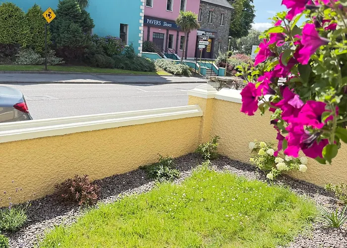 Pansiyon Luxury 2 Bedroom Townhouse - Town Centre 3 Minute Walk -free Parking -wifi