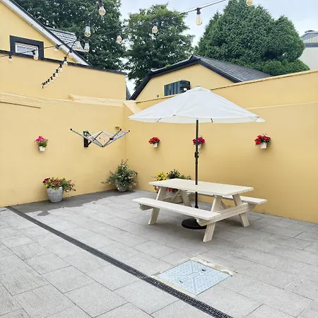 Luxury 2 Bedroom Townhouse - Town Centre 3 Minute Walk -free Parking -wifi Killarney